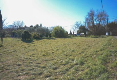 Building land 20 minutes north of Uzès!