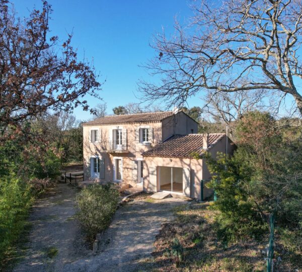 Bastide avec piscine à 15 minutes d'Uzès