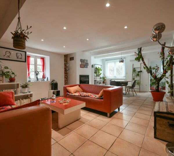 Délicieuse maison de village de 125 m² avec jardin