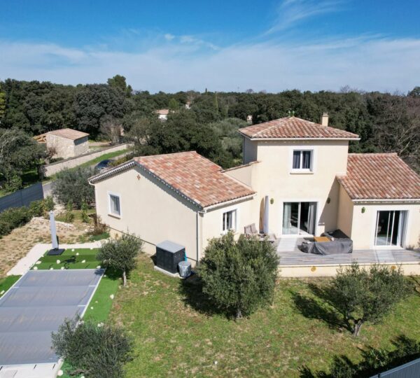 Villa avec piscine, garage à 10 minutes d'Uzès !