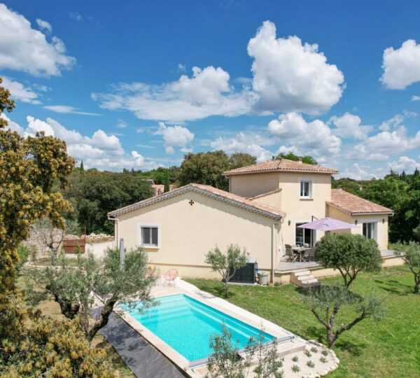 Villa avec piscine, garage à 10 minutes d'Uzès !