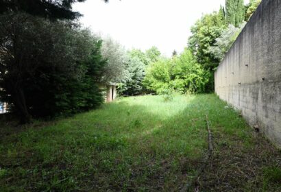Terrain libre constructeur à Saint-Maximin, à seulement 3 km d'Uzès.