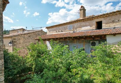 Property to renovate 7km from Uzès
