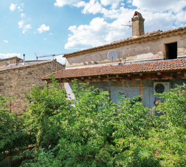 Property to renovate 7km from Uzès