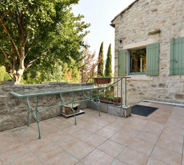 Maison de village du XIXe de 187 m² avec jardin, à 8 km d’Uzès