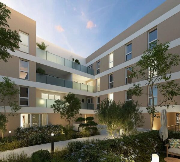 Appartement T4 avec terrasse centre Nîmes