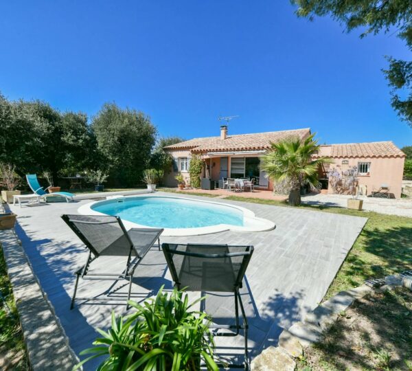 Villa near Uzès
