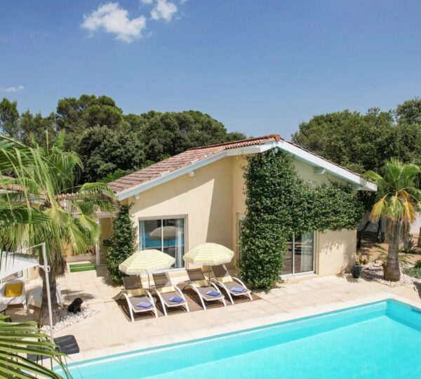Uzès, 5km, villa d'exception au charme atypique !