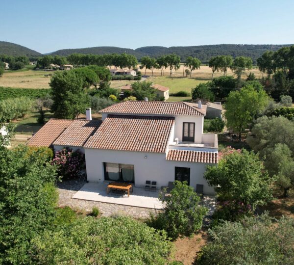 Propriété de 296 m² sur un parc de 1962 m² avec piscine