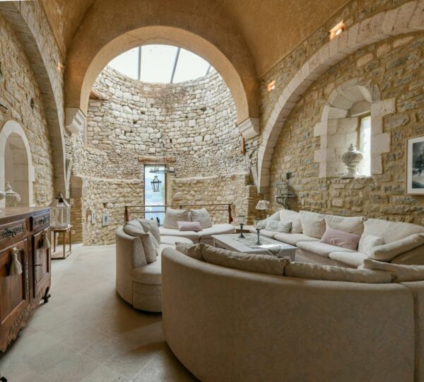 Uzès Nord, superbe demeure historique datant de l’an 815