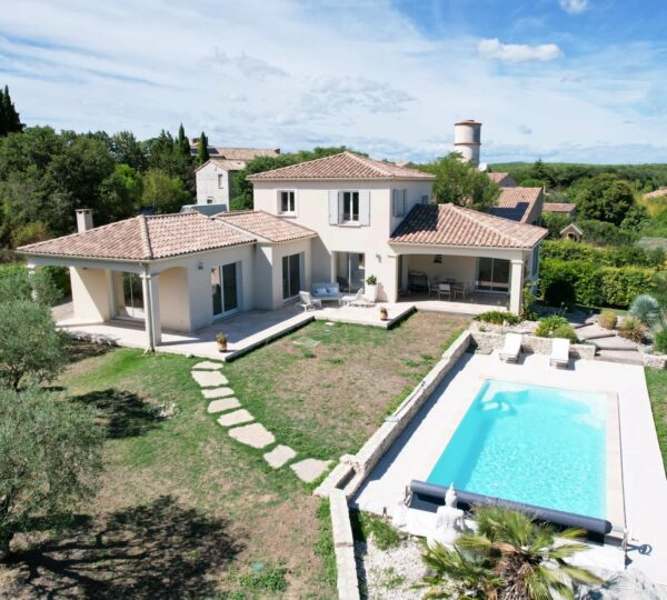Villa méridionale aux portes d'Uzès
