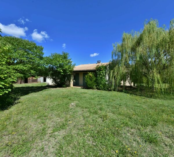 Charming Villa in Baron with Modern Amenities