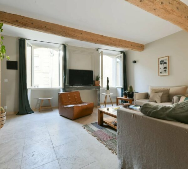 Uzès centre historique: Bel appartement de 87 m²