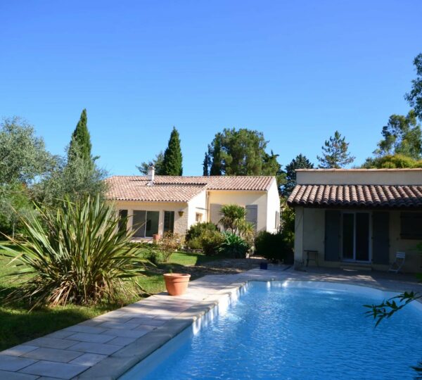 Villa à 20 minutes à l'Ouest d'Uzès,