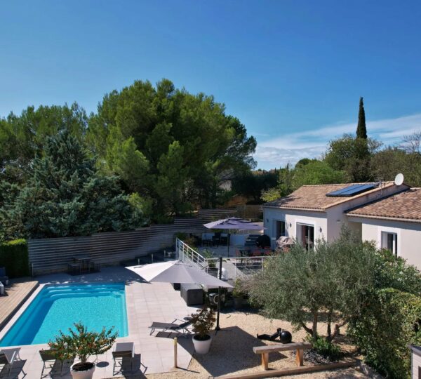 Superbe villa dans un village avec commerces