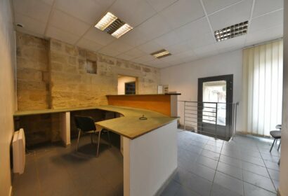 Local commercial à vendre à Uzès - Opportunité rare!