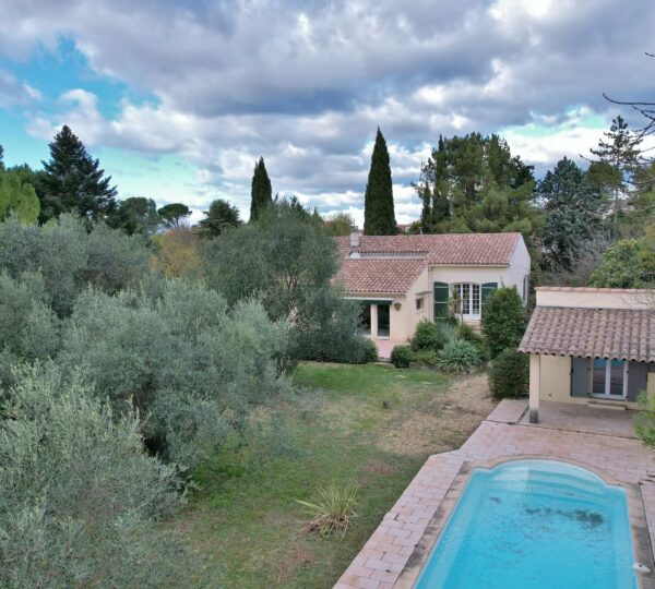 Villa à 20 minutes à l'Ouest d'Uzès,