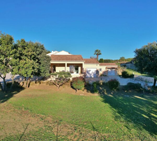 Superbe villa avec jardin et vue panoramique