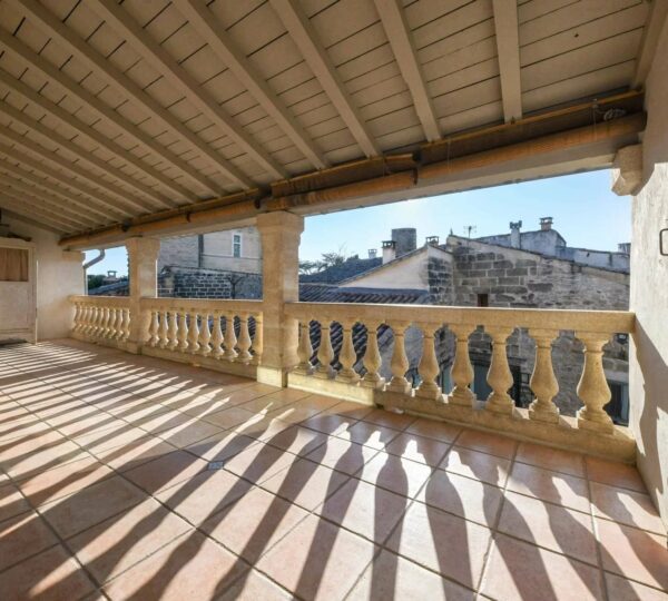 Maison de caractère au cœur d'un village à 3 km d'Uzès
