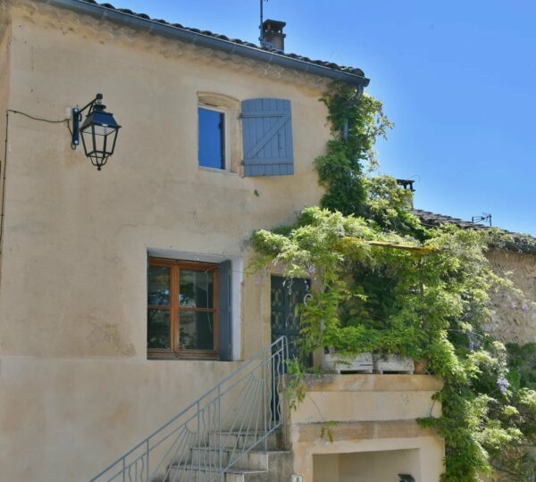 Maison de Village avec Jardin à 15 minutes d'Uzès