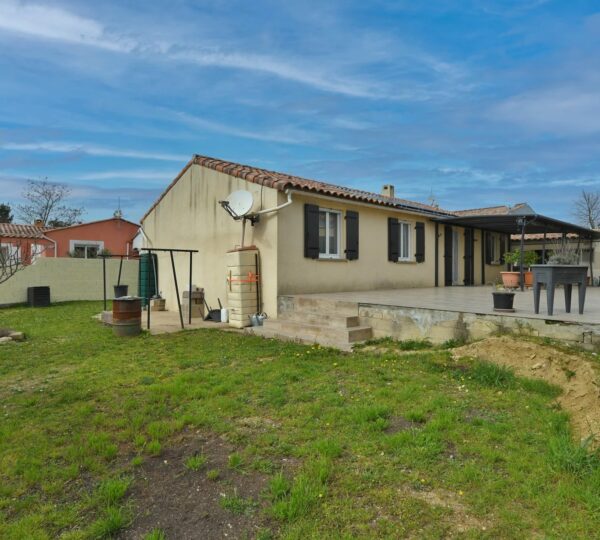 Single-story villa 15 minutes from Uzès and 25 minutes from Nîmes