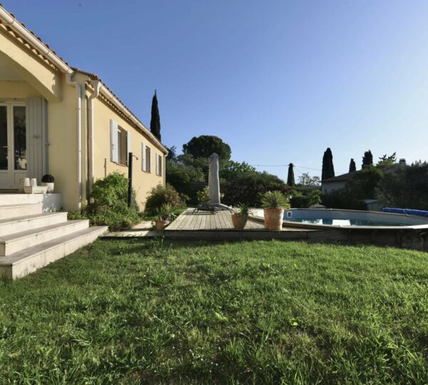 Maison de village tous commerces à 4 km d'Uzès