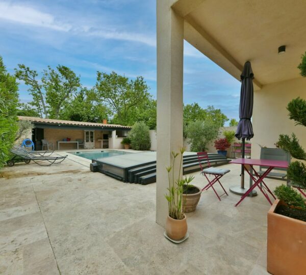 Charmante villa idéalement située à Uzès - Commerces à pied