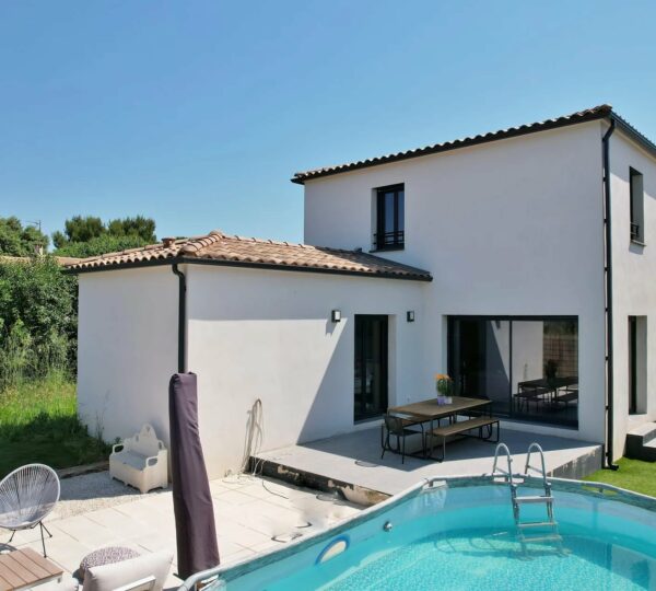 Superbe villa avec jardin proche d’Uzès