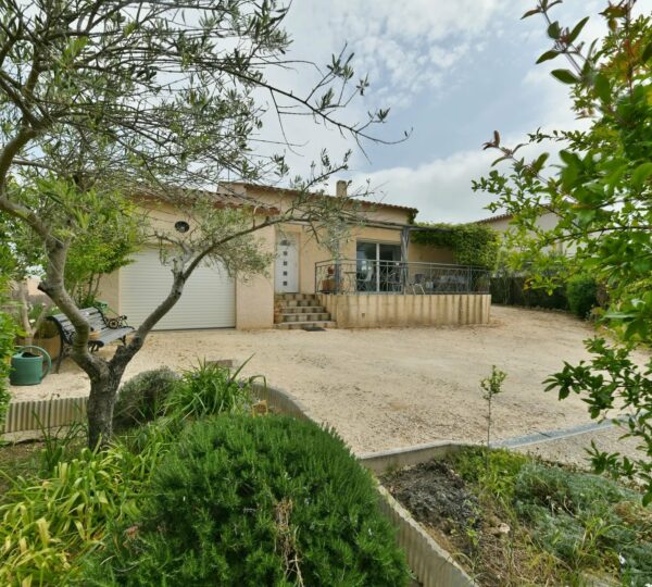 Charmante villa avec jardin à Uzès