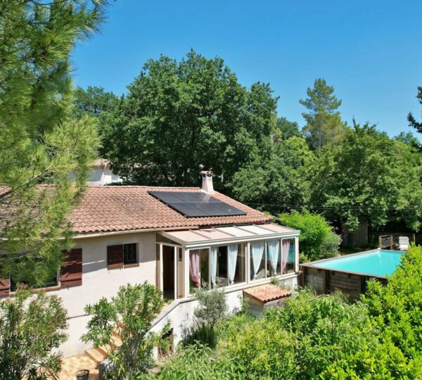 Charmante villa de 90 m² avec dépendance