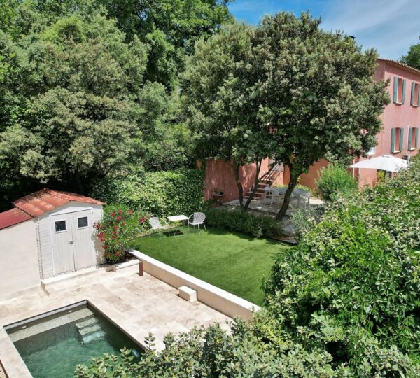 Charmante villa à proximité immédiate d'Uzès