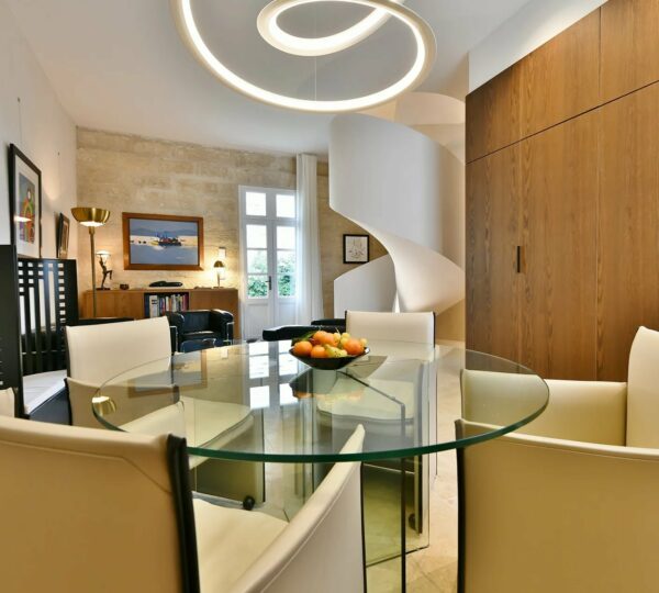 Superbe appartement dans le centre d'Uzès avec jardin