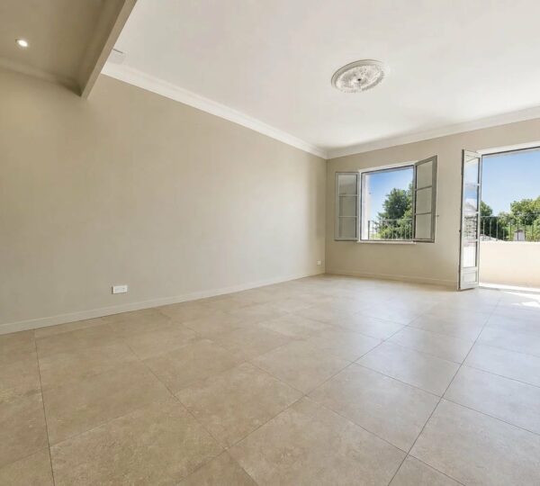 Uzès centre historique: Bel appartement de 91 m2