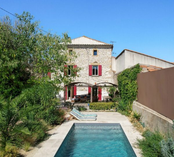 Superb village property with garden and pool, 17 km from Uzès