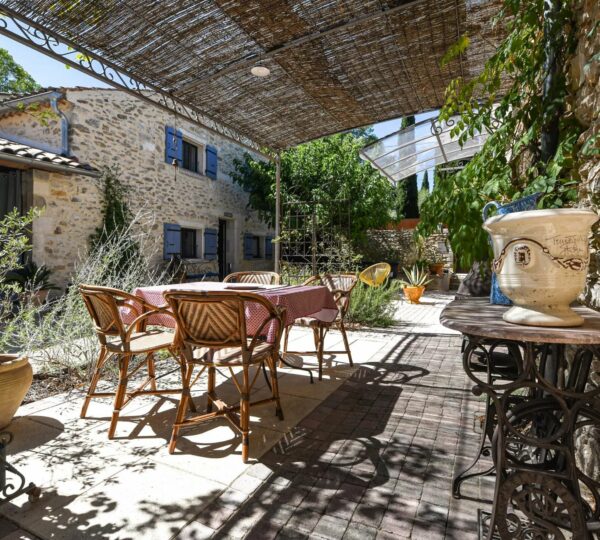 Authentique Mas de village restauré de 200 m² avec Mazet d’invités
